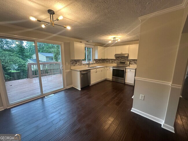 Building Photo - 2205 Mill Wood Ct NW