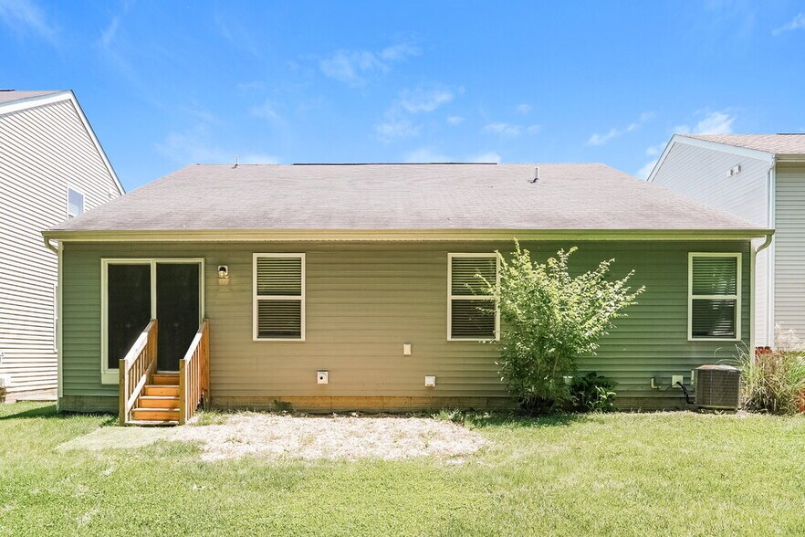 Building Photo - 349 Cloverhill Dr
