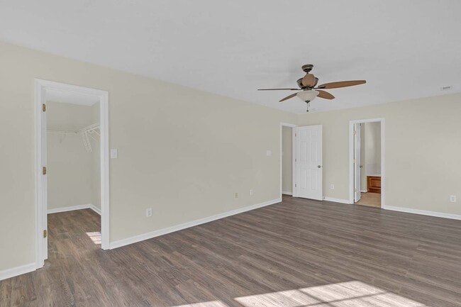 Building Photo - 3319 Reades Way