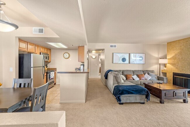 Building Photo - Furnished 3 Bedroom close to Downtown Tucson Pima West and U of A