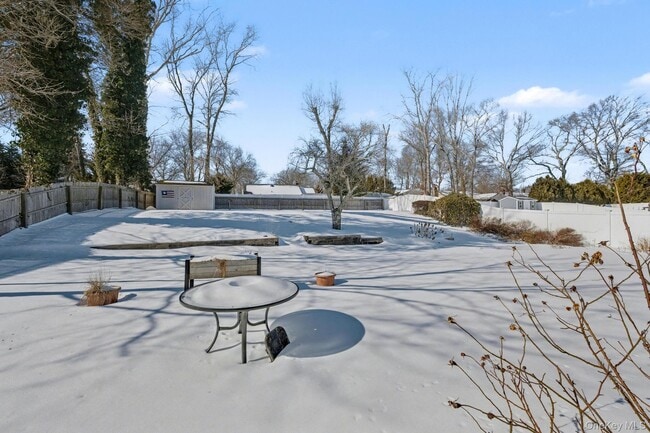 Building Photo - 22 7 Ave