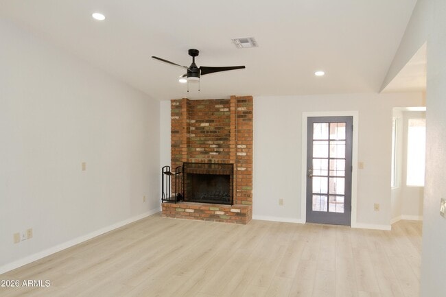 Building Photo - 16801 N 45th Pl