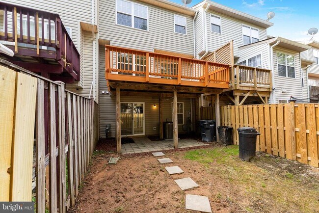 Building Photo - 4869 Benecia Ln