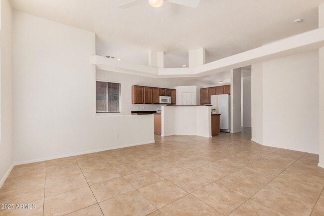 Building Photo - 515 E St Kateri Ln