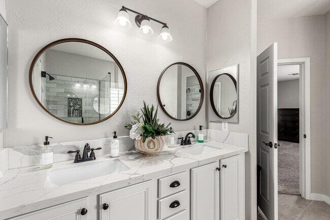 Building Photo - 6219 S Banning St