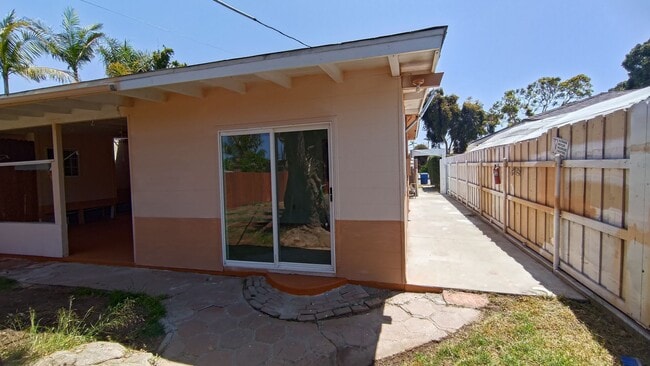 Building Photo - Newly Remodeled 4 Bed 3 Bath in Chula Vist...