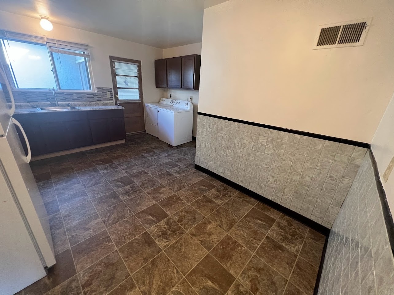 Building Photo - 3502 Dawes St