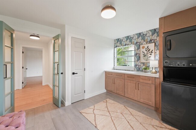 Building Photo - 4027 Ursuline St