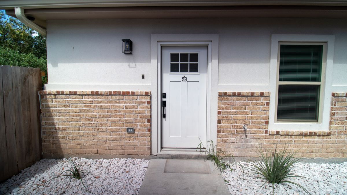 Building Photo - 312 E Magnolia Ave