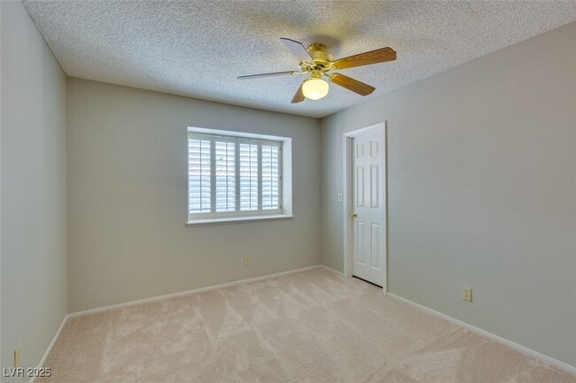 Building Photo - 292 Kershner Ct
