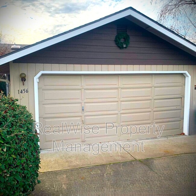 Primary Photo - 1456 Cameo Ct