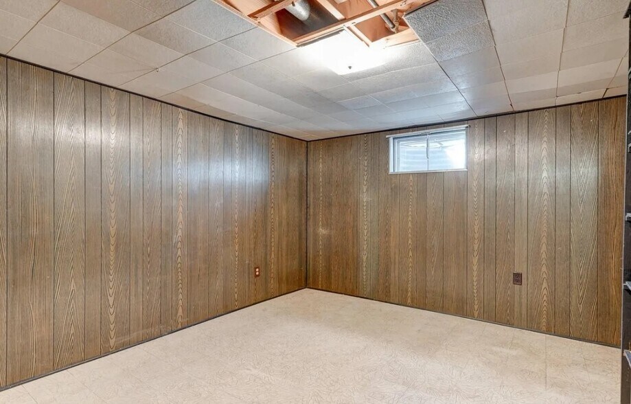 Building Photo - 3055 Victor St