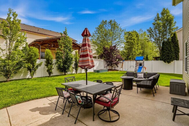 Building Photo - Spacious 3BR/3BA Sonata Springs Home | Minutes to Gonzaga & Downtown Spokane