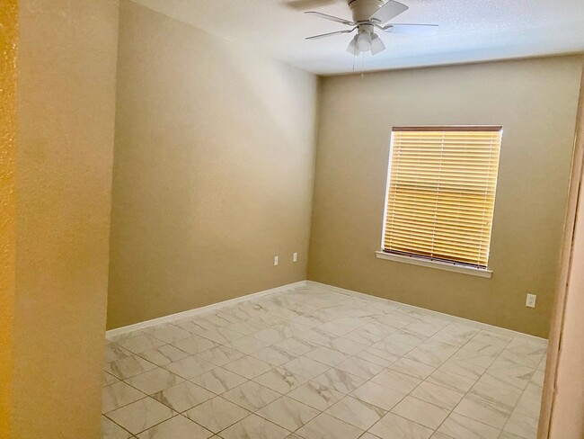 Building Photo - 5548 Patagonia Dr