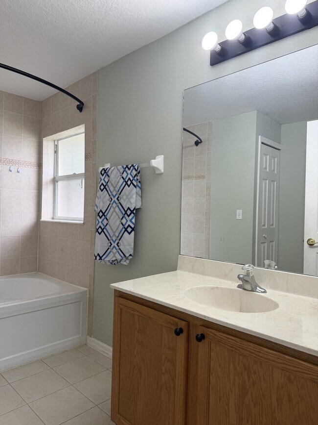 Building Photo - 4542 SW Savona Blvd