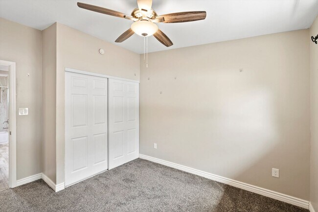 Building Photo - Charming home located in Indian Ridge Esta...