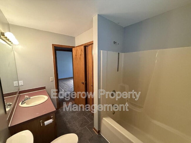 Building Photo - 1662 Klaver St SW