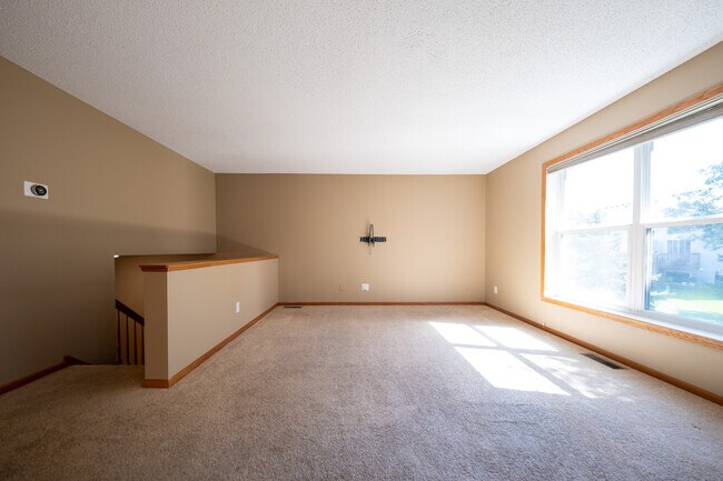 Building Photo - 15645 Float Ct
