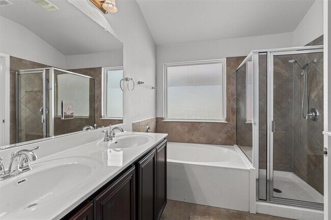 Building Photo - 825 Heritage Springs Trail