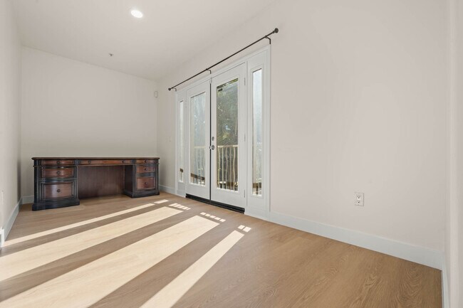 Building Photo - 8541 Alcott St