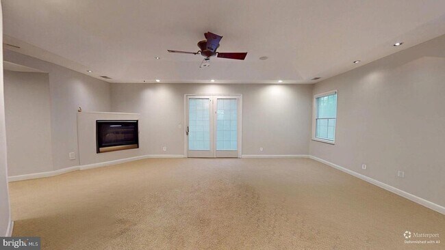 Building Photo - 5803 Hall St