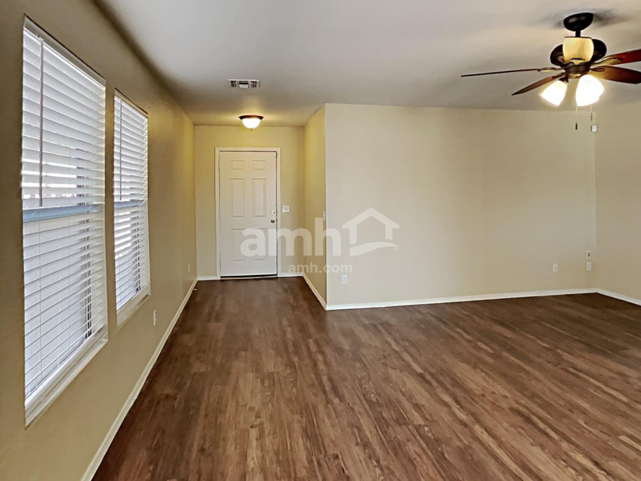 Building Photo - 242 S Valle Verde