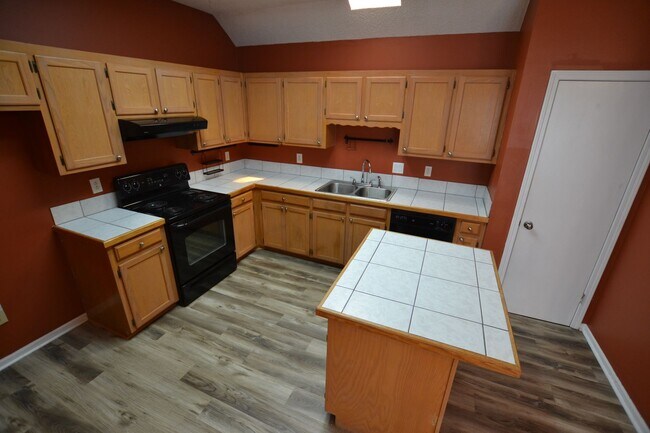 Building Photo - 2136 S Flannery Rd