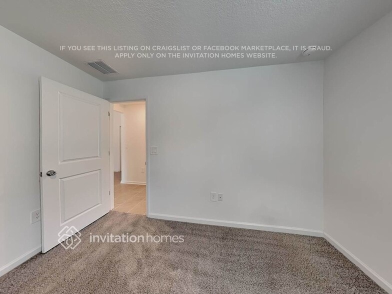 Building Photo - 4024 Tug Hl Ln