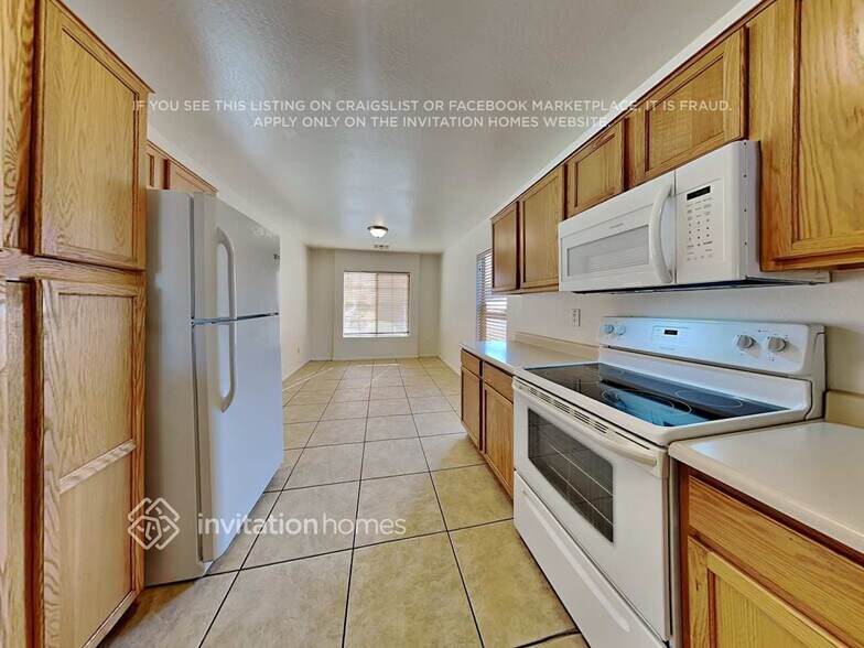 Building Photo - 1602 W Alta Vista Rd