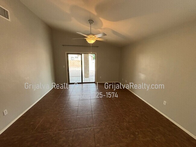 Building Photo - 4-Bedroom, 2 Bath House in Sycamore Park (...