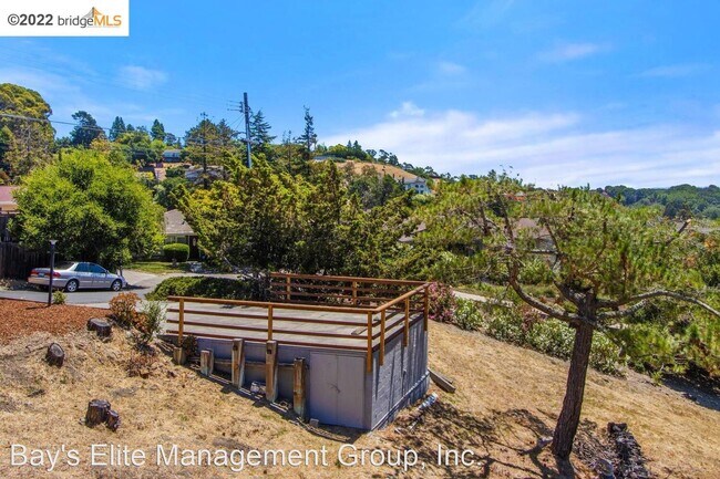 Building Photo - 3 br, 2 bath House - 4200 Aberfoil Ave