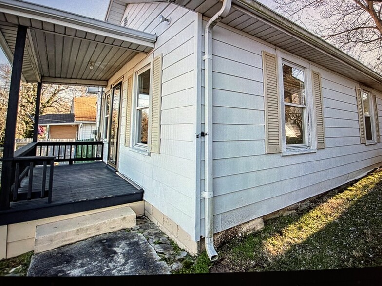 Building Photo - 229 Westin Dr