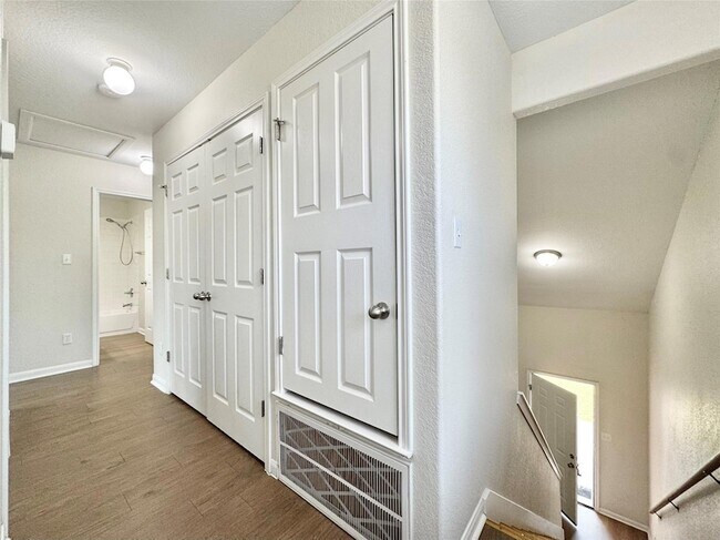 Building Photo - 1411 Bergin Ct