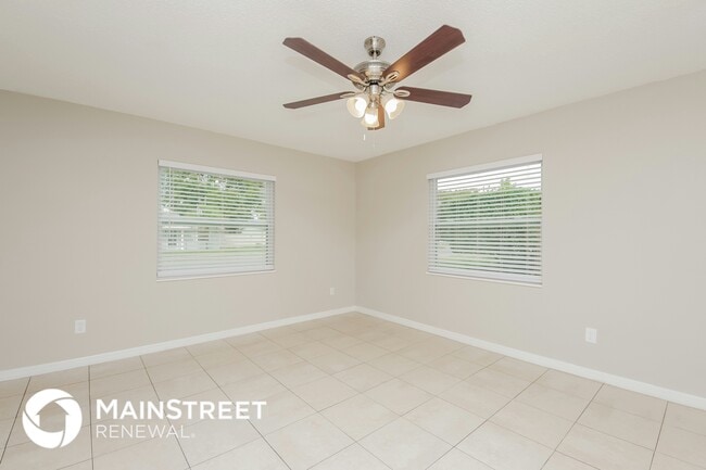 Building Photo - 5312 Wren St