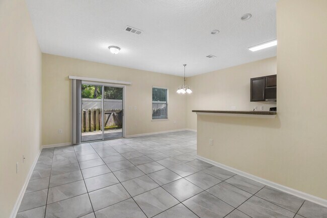 Building Photo - 266 Moultrie Village Ln