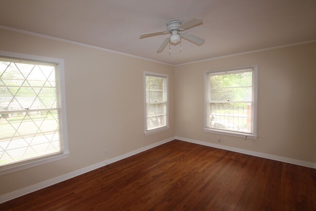 Building Photo - Coming Soon! Beautiful 4 Bedroom, 2 Bathro...