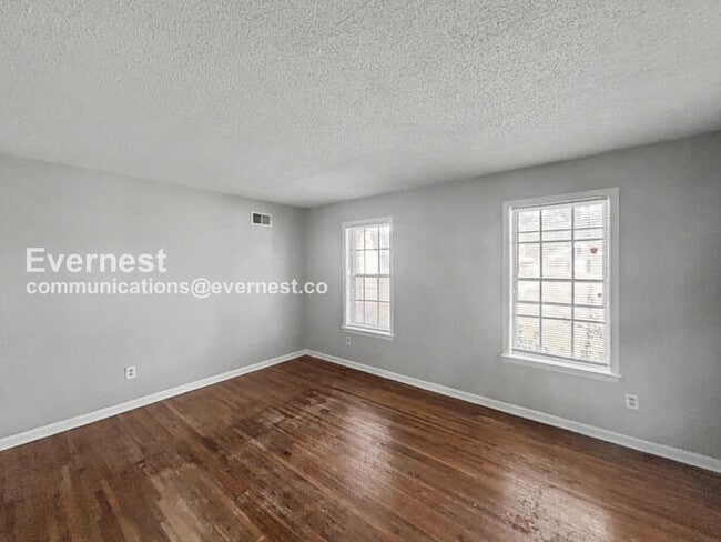 Building Photo - 3199 Gina Dr