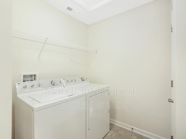 Building Photo - 300 Corday Ln