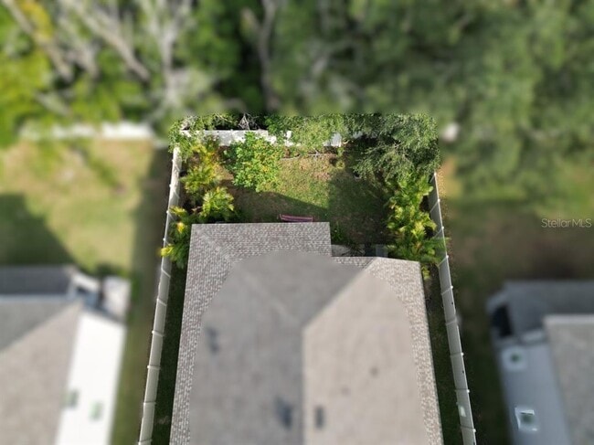 Building Photo - 11996 Hilltop Farms Dr