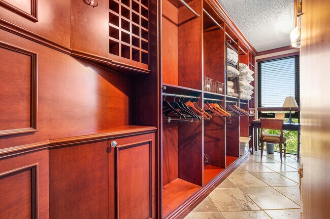 Building Photo - 2155 S Ocean Blvd