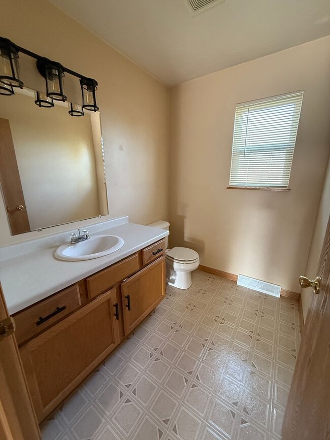 Building Photo - N184 State Park Rd