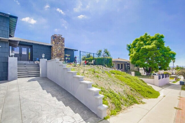 Building Photo - 5551 Churchward St