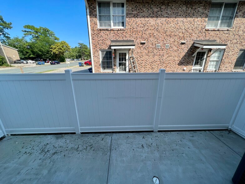 Building Photo - 609 37th Ave N