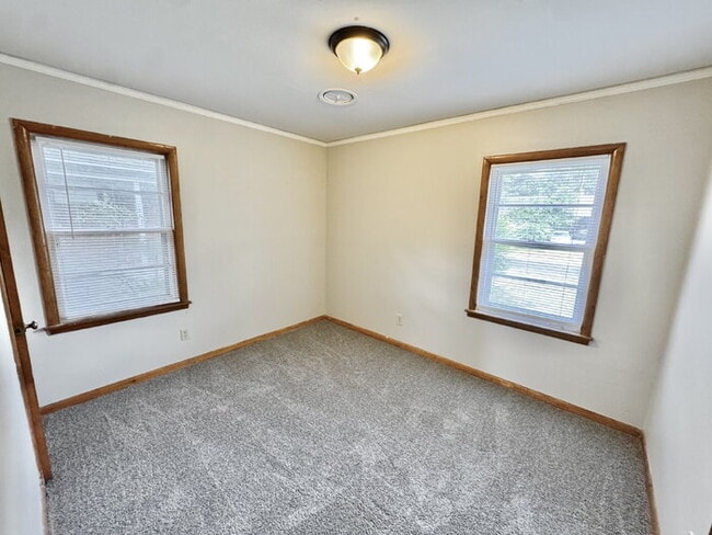 Building Photo - 1761 Cornelia Ln