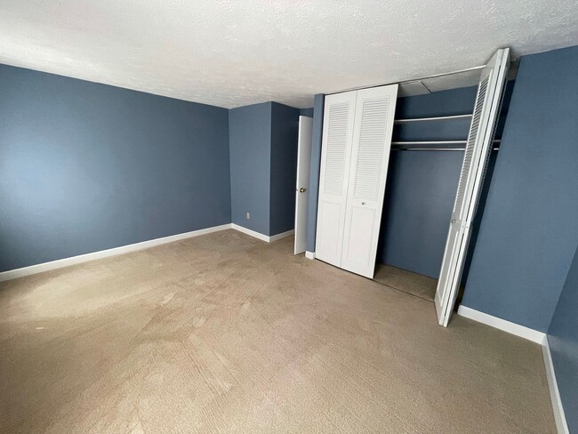 Building Photo - 604 Arkwood Dr