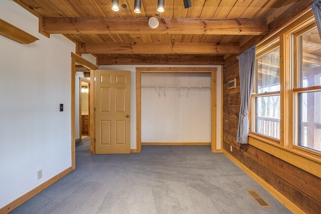 Building Photo - 1762 Burke Hollow Rd