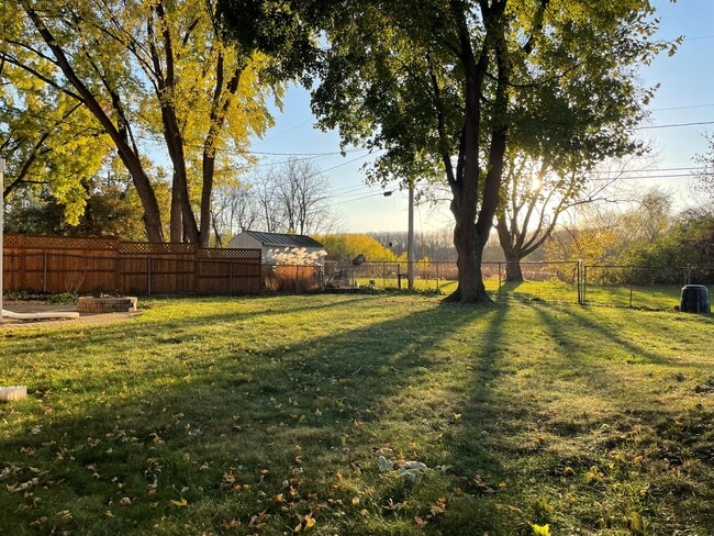 Building Photo - 1210 Acewood Blvd