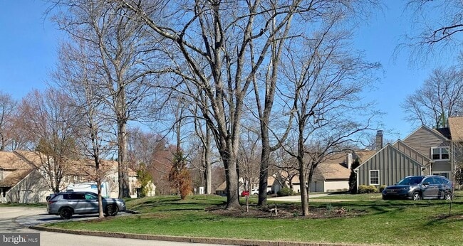 Building Photo - 235 Copper Beech Dr