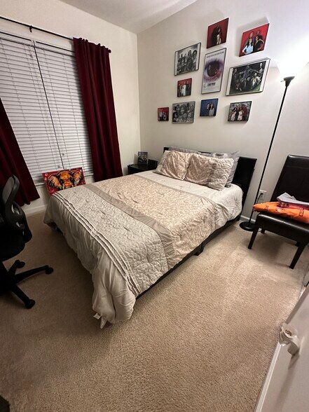 Guest Bedroom - 3810 Lightfoot St