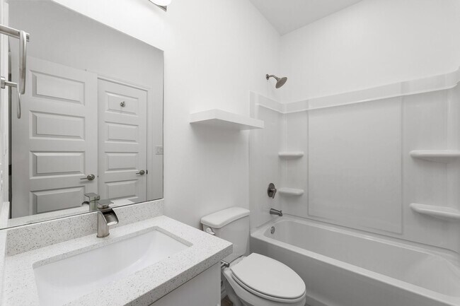 Building Photo - 2325 N Vly Cir